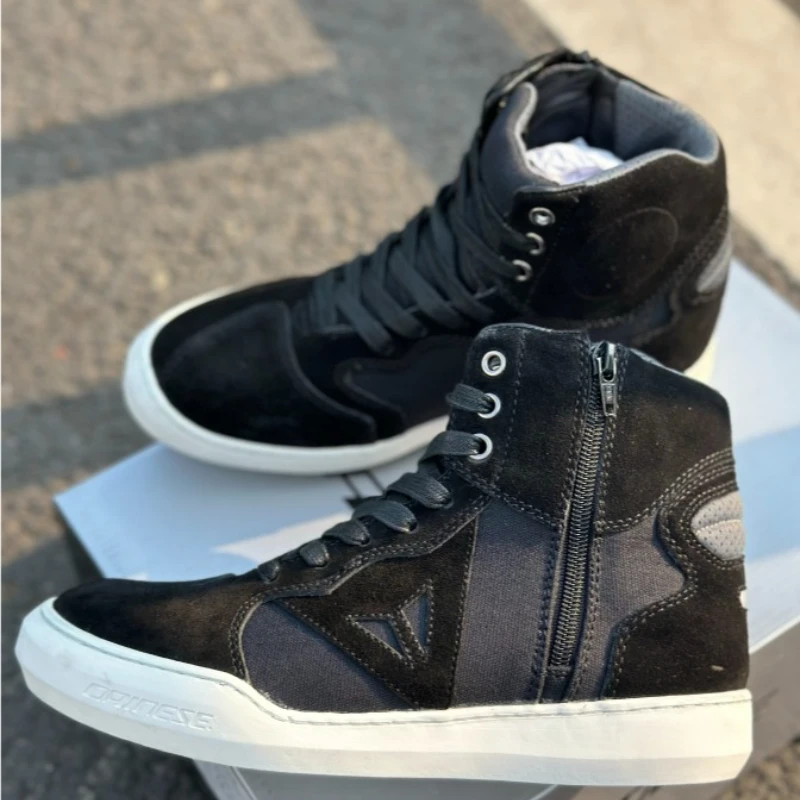 

Men Waterproof Motorcycle Riding Boots in Sneakers Style with Wear-resistant Ankle Boots Features Brand Direct Sales