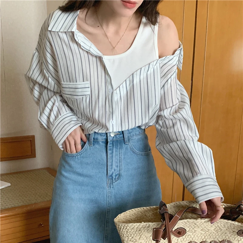 Csa Fena de Manga Longa Estilo Coreano com Design de Ombro Descoberto, Gola , Botões, Ajuste Solto e Padrão t