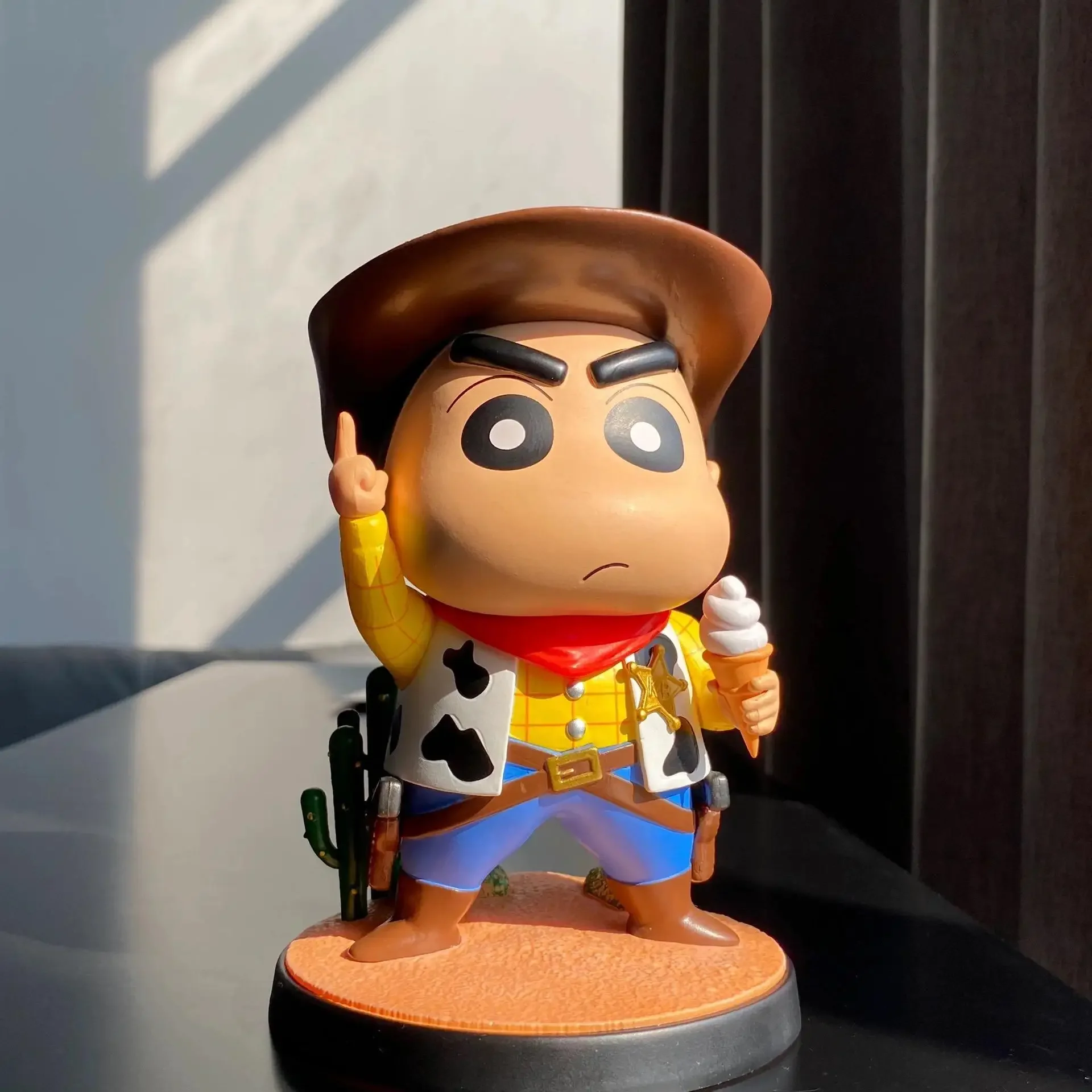 تلوين شين تشان وودي الطنانة الخفيفة كاوبوي اليدوية نموذج الديكور دمية هدية عيد ميلاد دمية GK شين تشان سلسلة #3