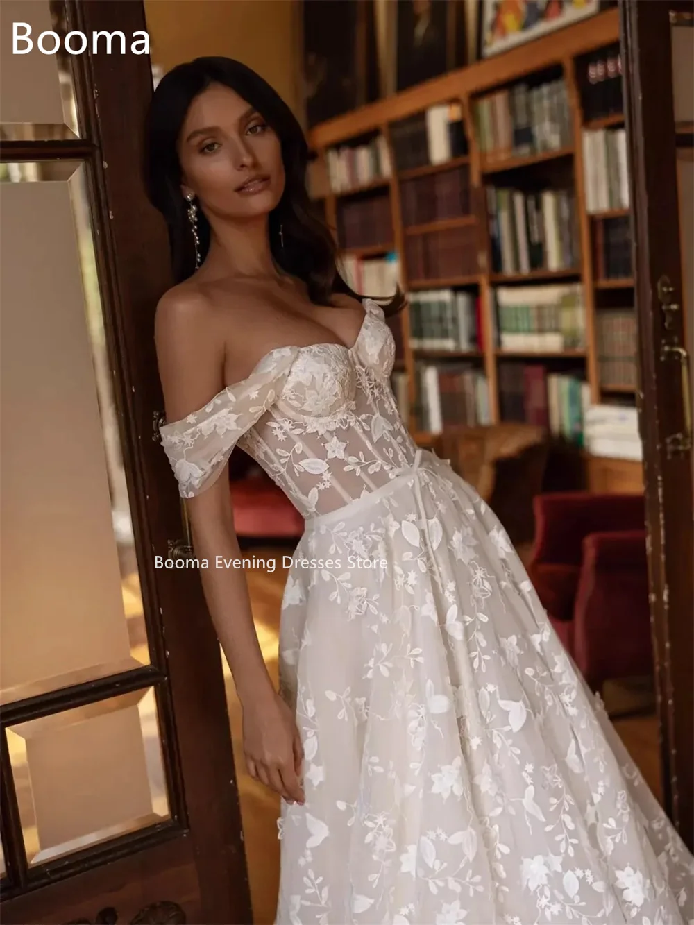 Booma a-line قبالة الكتف عاجي دانتيل زينة فساتين زفاف أنيقة بدون أكمام فستان عرائس طويل مصنوع حسب الطلب 2025
