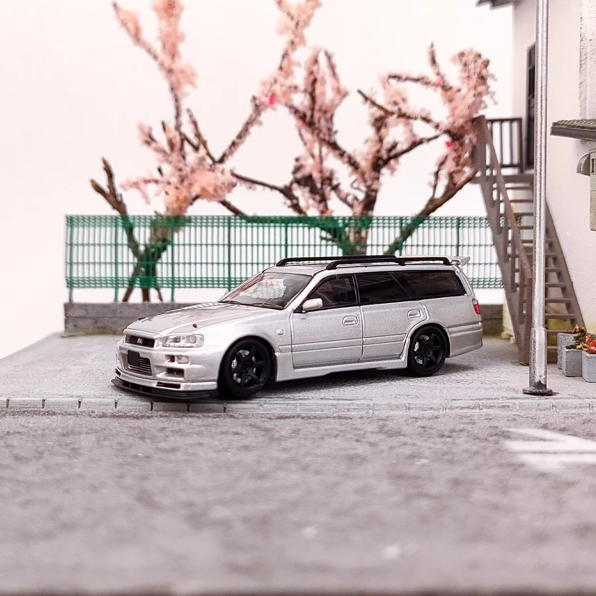 Diecast SW 1: 64 Scale Nissan R34 Stagea 260RS Wagon Travel Crock Car Alloy Car Model Collection Display Toy