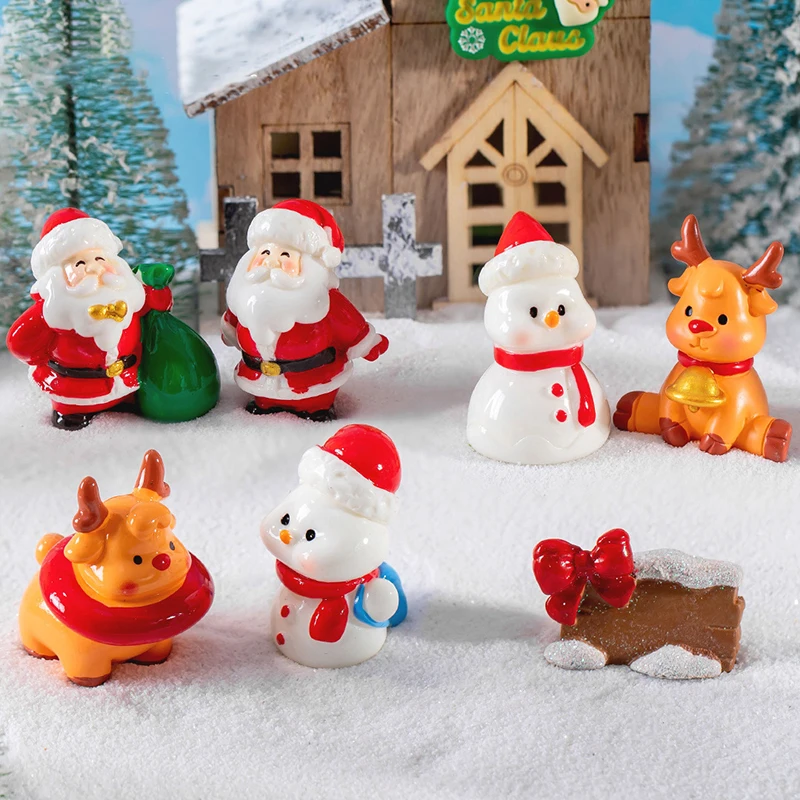 Cute Resin Christmas Ornaments Xmas Micro Landscape Miniature Santa Claus Snowman Desktop Ornaments Office Desktop Decoration