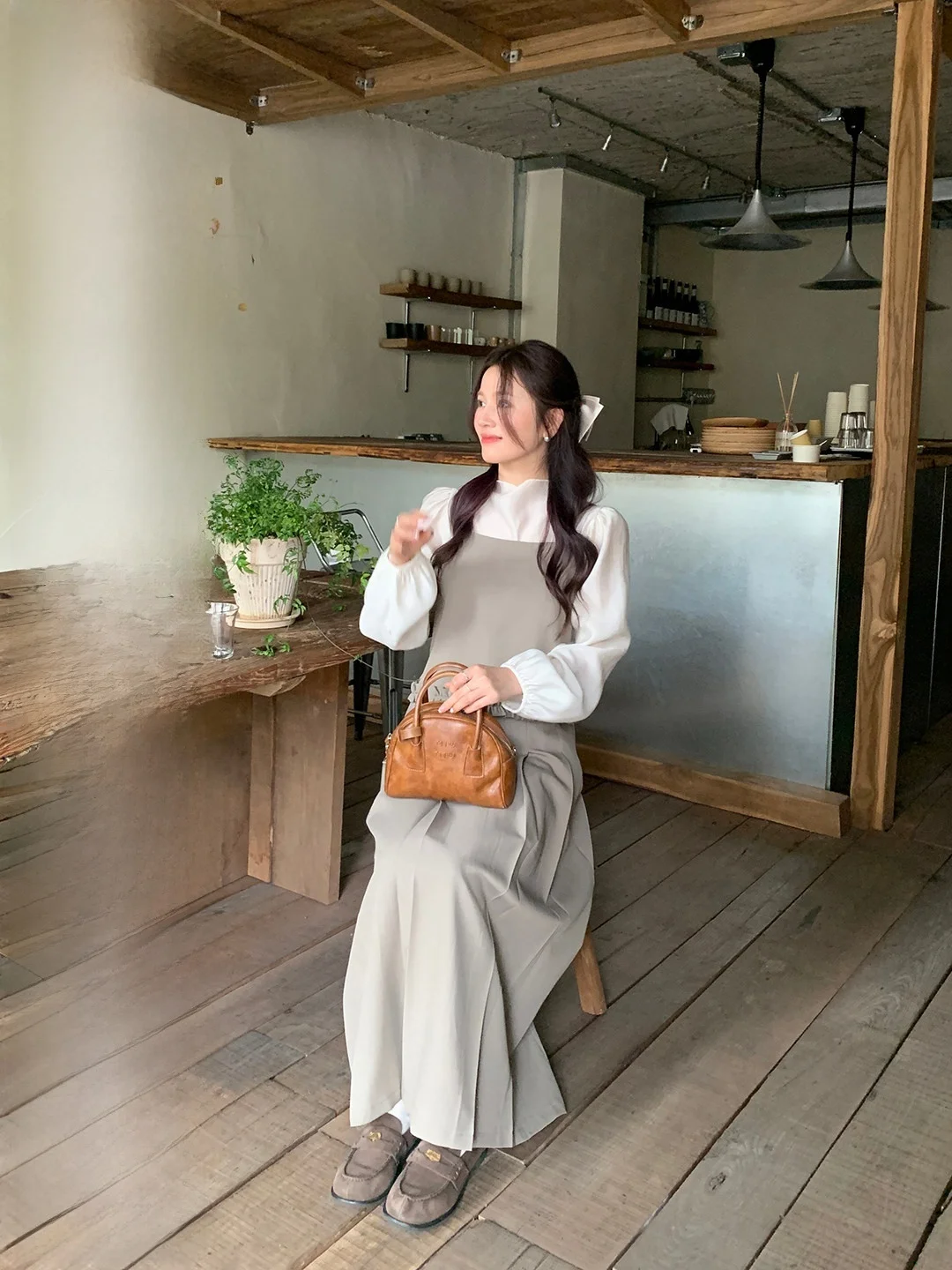 

Корейский комплект из двух предметов: женская блузка и юбка из дышащего полиэстера, весенний модный ансамбль