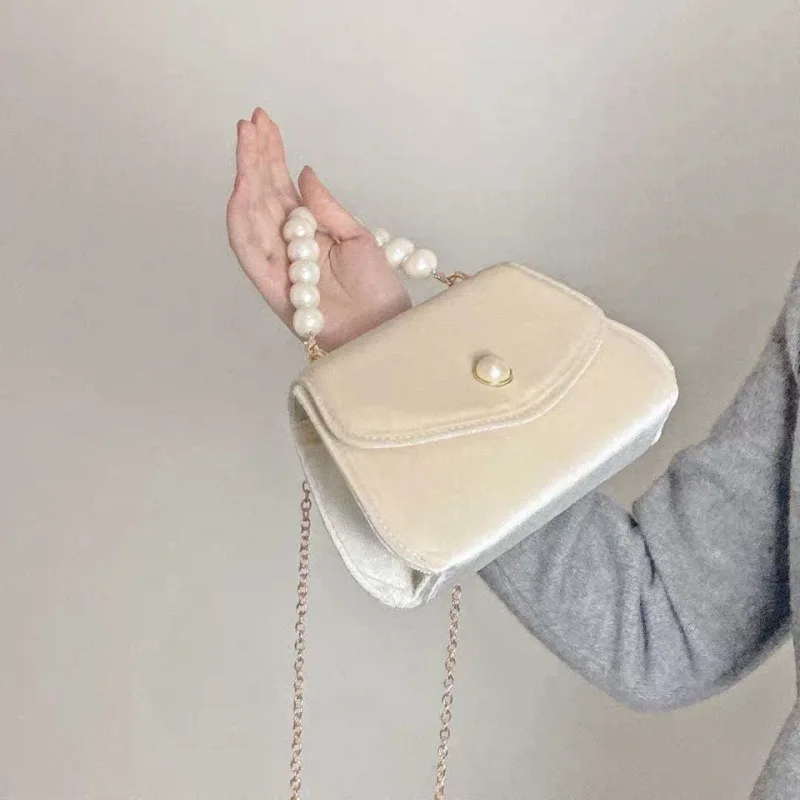 French Vintage Pearl Handheld Small Square Bag For Women Spring Autumn New Velvet Chain Dinner Bag Beige Cross Shoulder Bag