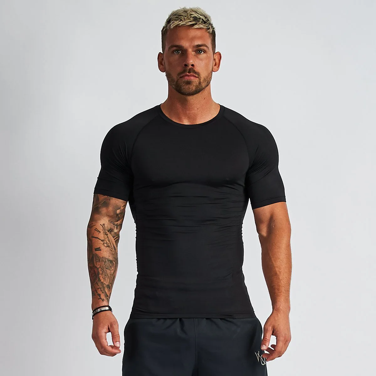 Close Fit T-shirt for Men Compression Short Sleeve Tights Top Workout Fitness Running Basketball Yoga Sportswear Seamless Sports