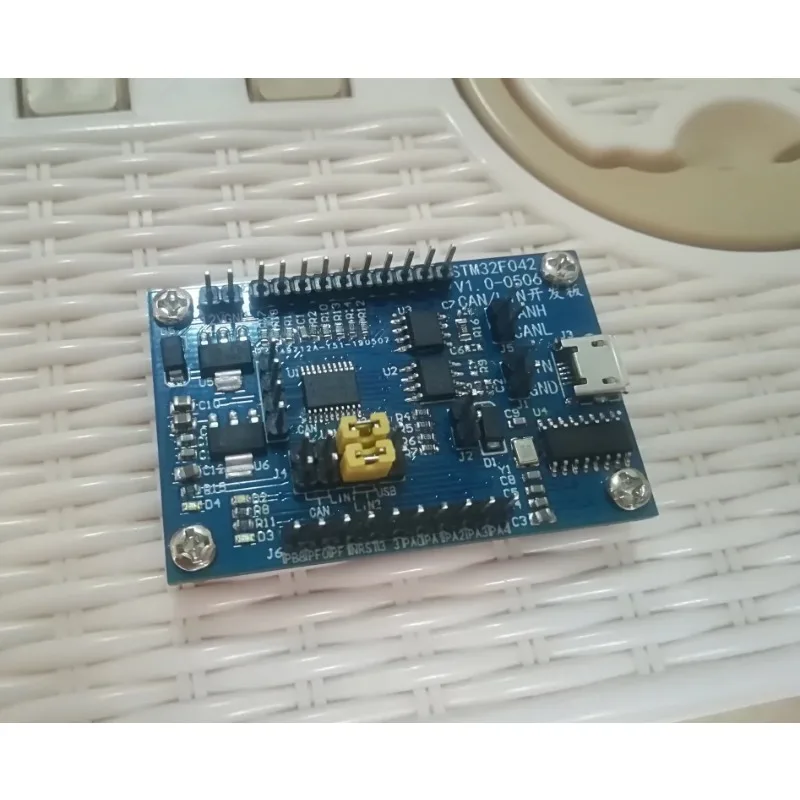 

STM32F042 development board/LIN cable development board/CAN bus development board/LIN to USB/CAN to USB