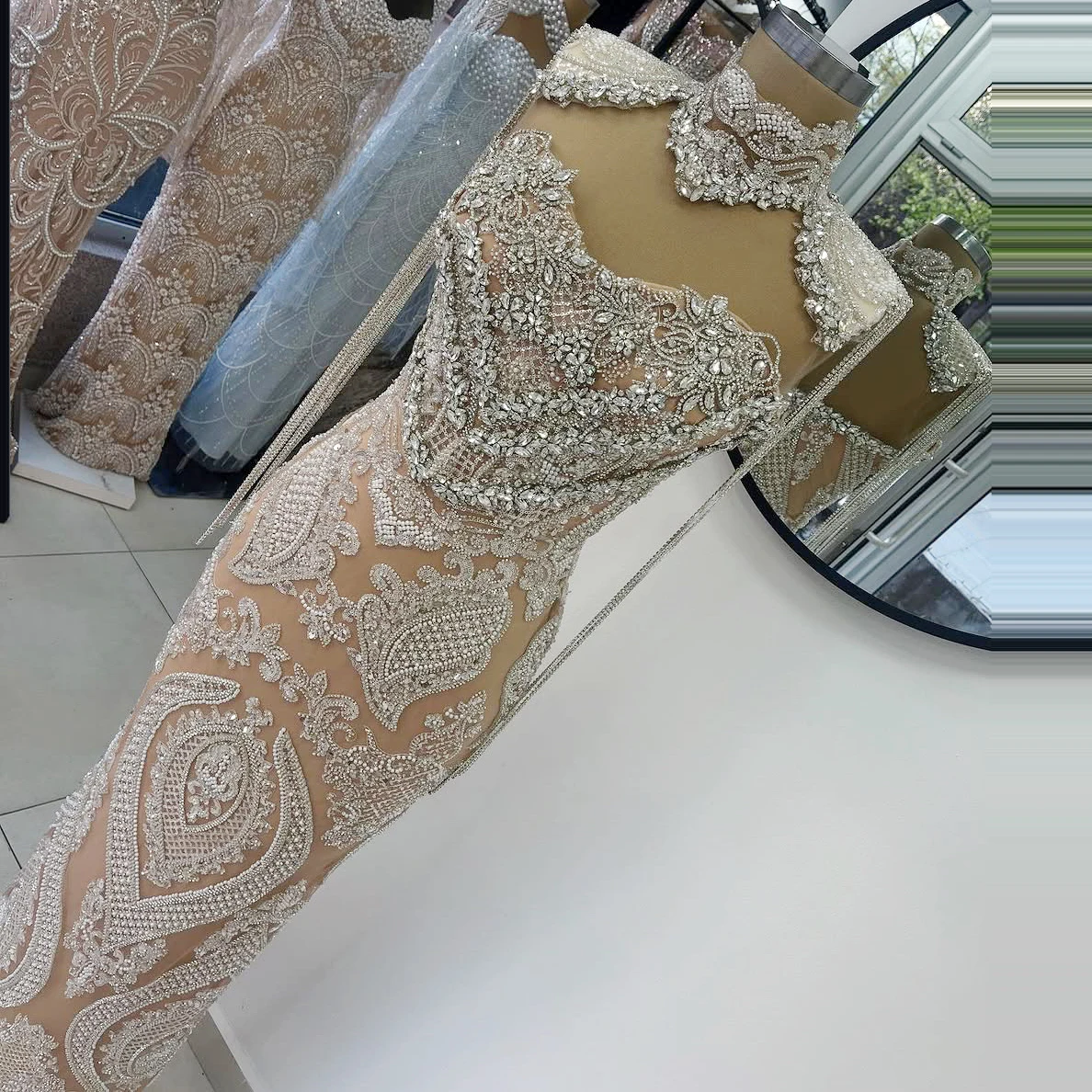 งดงามคริสตัล Rhinestones Mermaid ชุดราตรียาวพู่ดูไบผู้หญิงลูกปัดหมวก Gowns แต่งงานอย่างเป็นทางการ