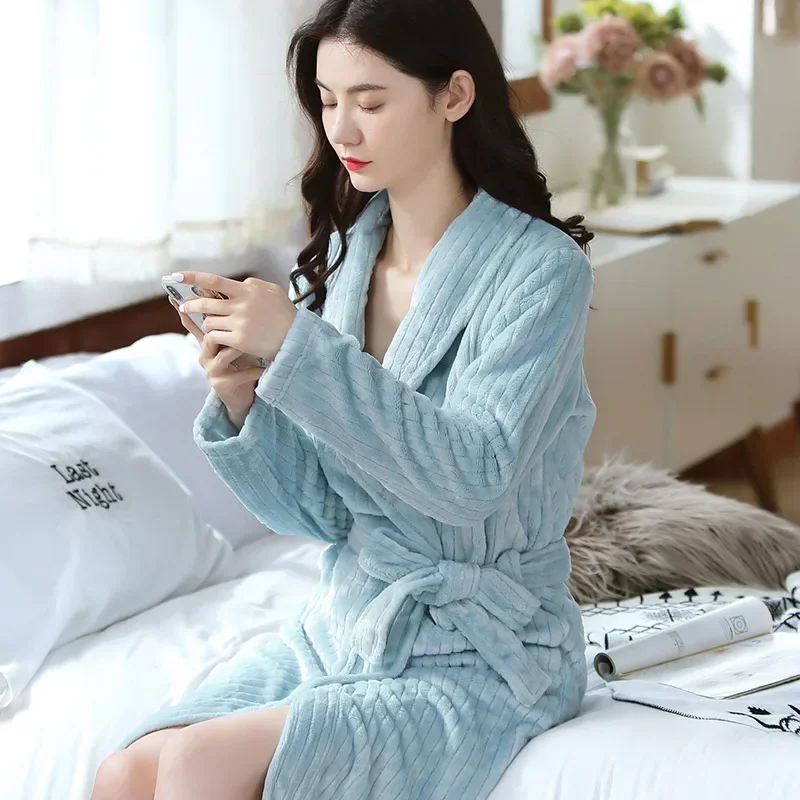 2024 New Winter Warm Flannel Robes Women Solid V-Neck Long Bathrobes Lady Coral Fleece Casual Loose Nightgown Thickened Homewear