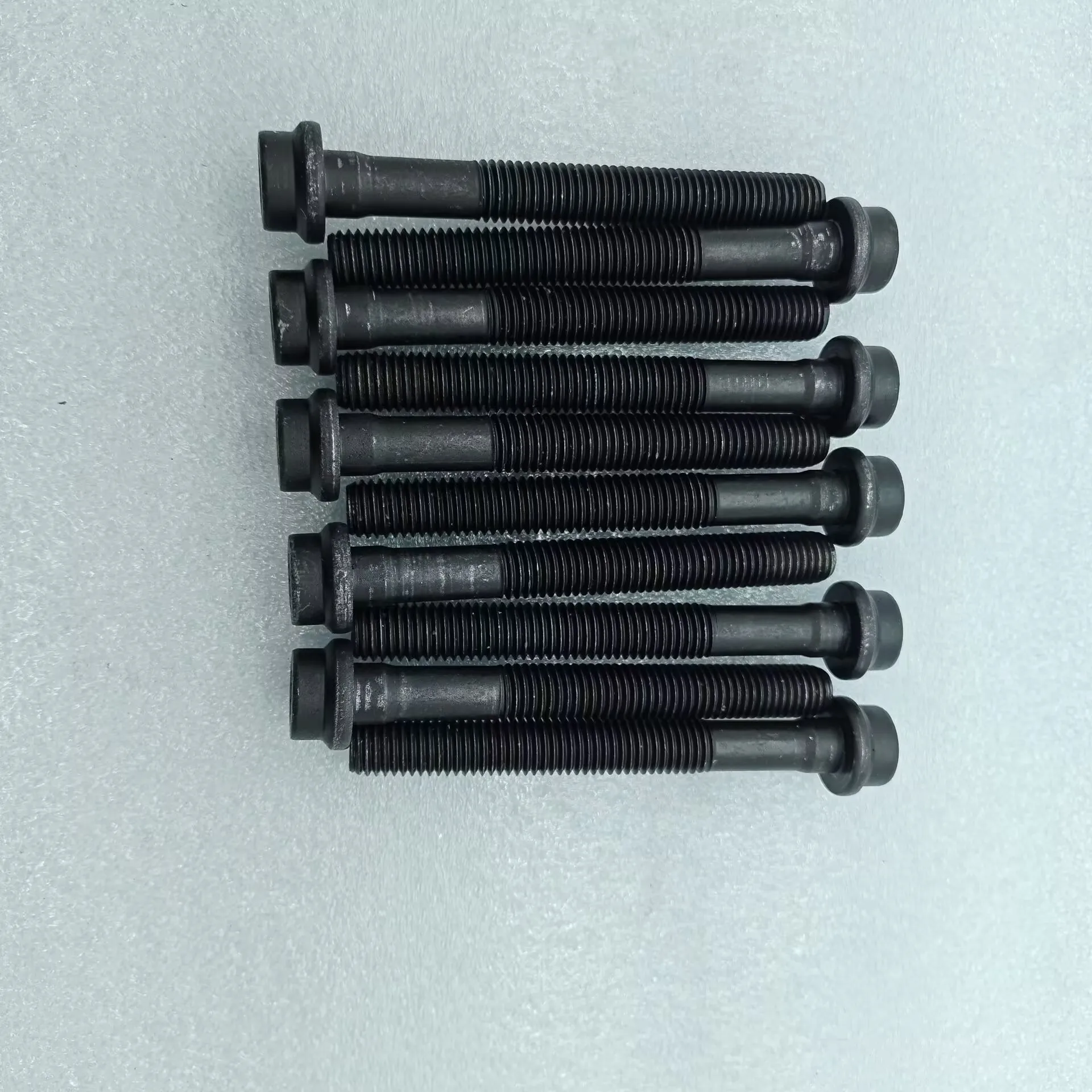 10 PCS Bolt- Cylinder Head & Gasket(GSL) 1729903012 For Ssanyong Reton Actyon Kyron Musso Chairman Korando1619903110