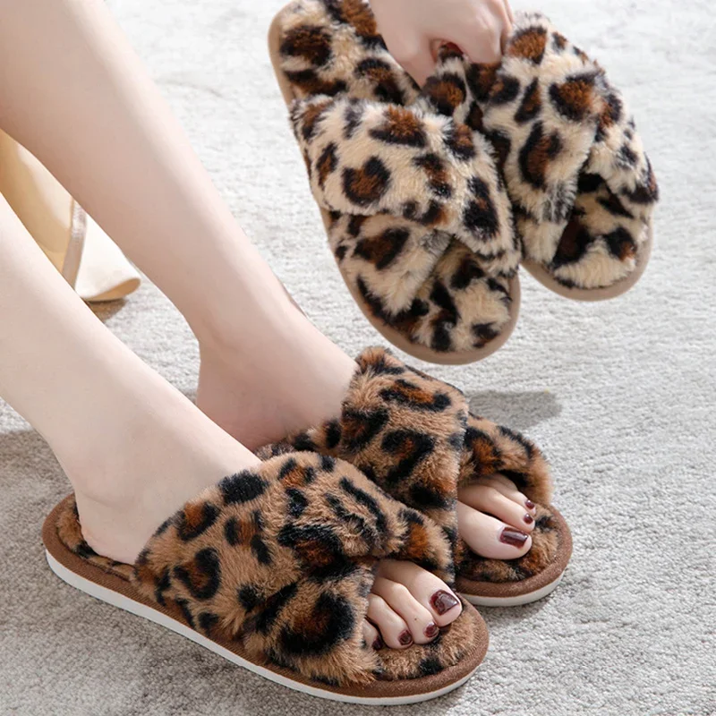 موضة ليوبارد طباعة نِعال من الفراء النساء الخريف الشتاء أفخم شبشب منزل دافئ امرأة رقيق فو الفراء المفتوحة تو الشرائح الداخلية