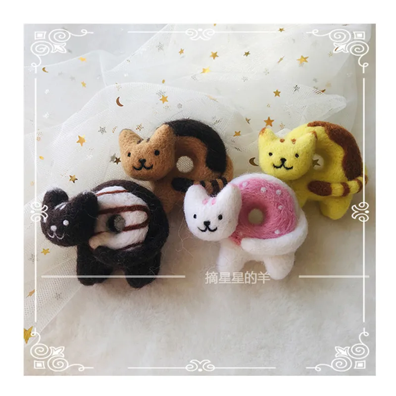 Kitty doughnuts wool needlepoint kit  wool felt needle felting pendant craft needlecraft DIY handmade