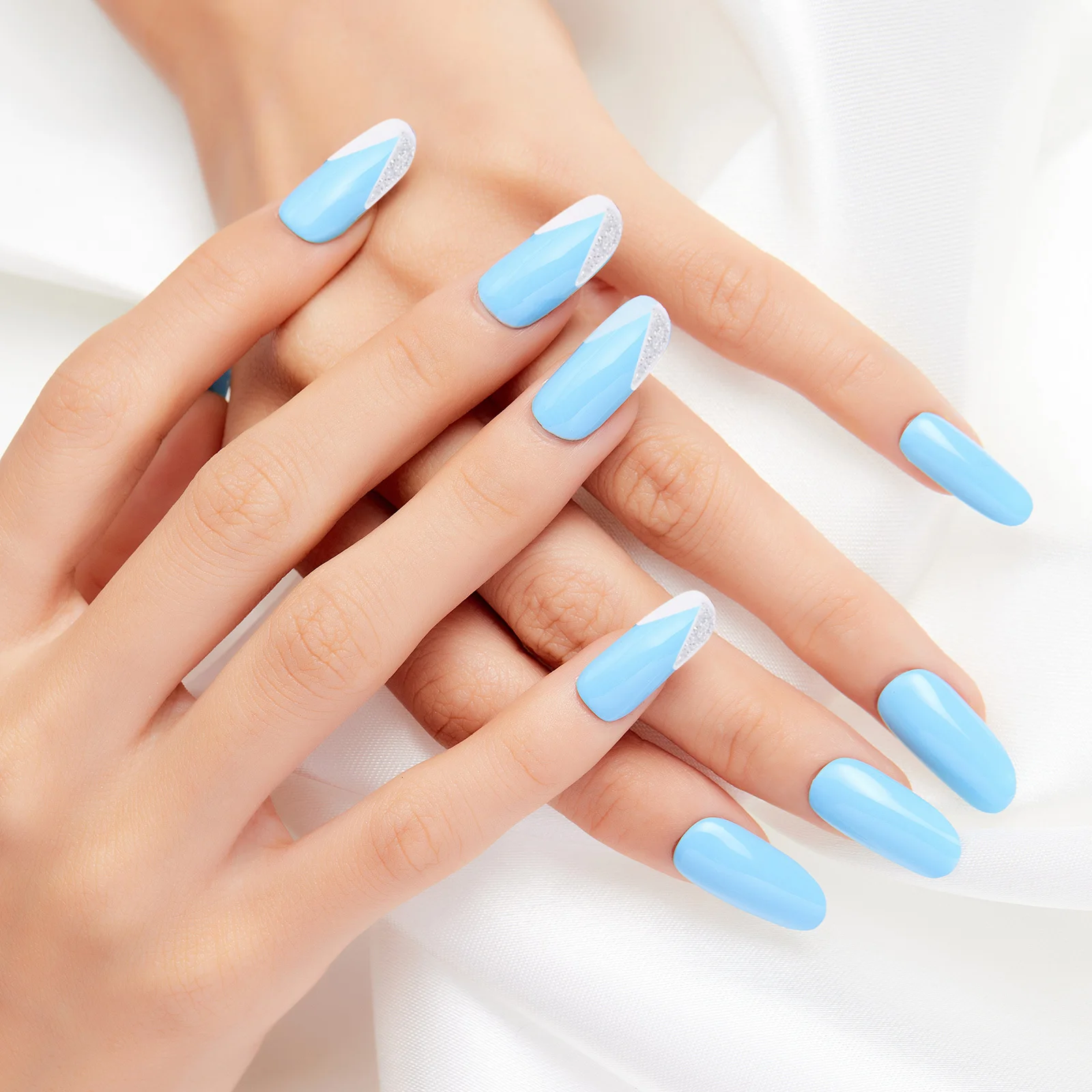 8 Blatt glitzernde französische Maniküre-Streifen, Nagelkunst-Aufkleber, U-förmige Abziehbilder, selbstklebende Nagelaufkleber für Gel-Acrylnägel, Tipps