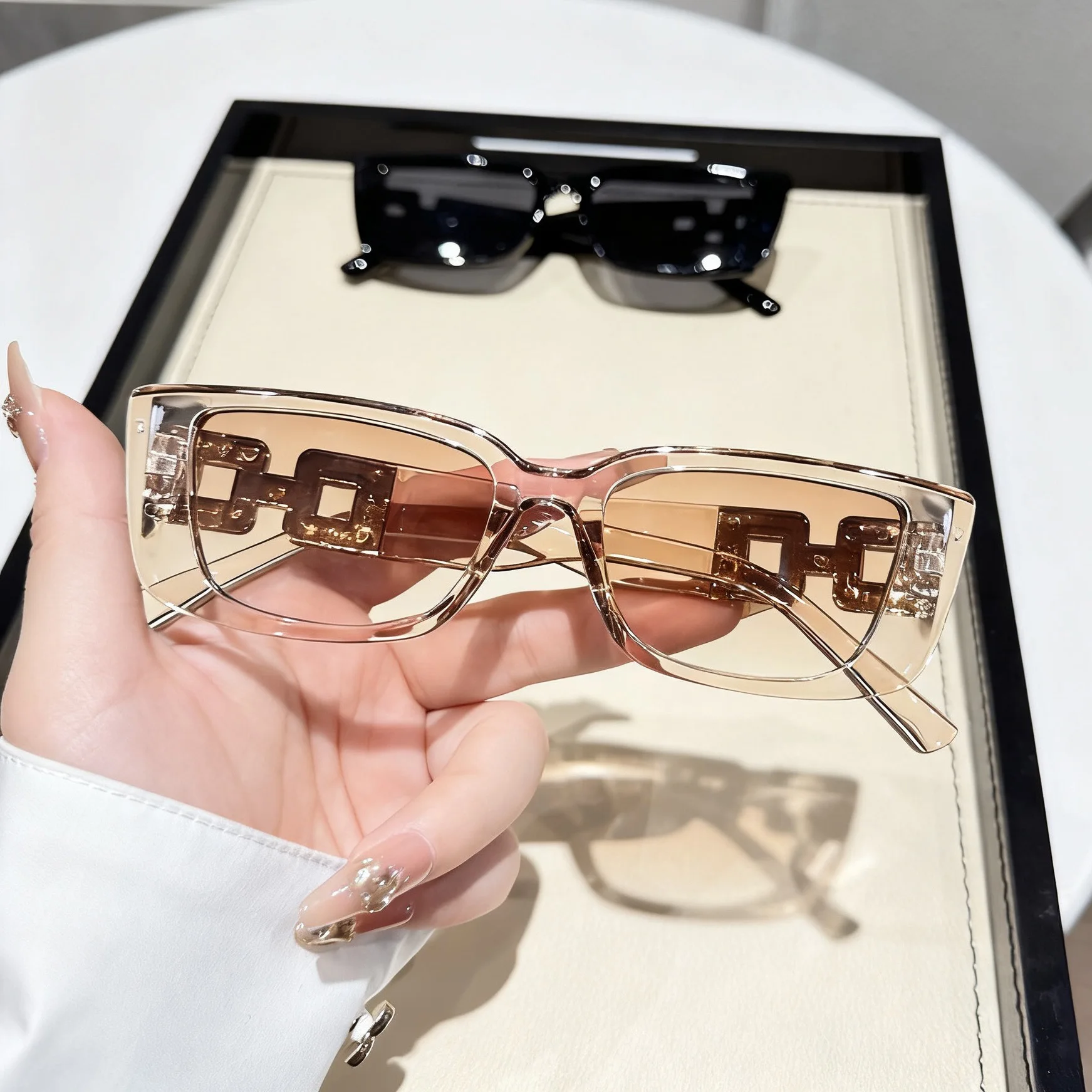 Nuevas Gafas de Sol Rectangula - Street Fashion Photoshoot reseña y precio