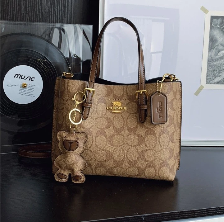 Classic Casual Chic Diaper Bag For Women Fashionable Leather Crossbody Handbag Large Capacity Unique Retro Tote Bag