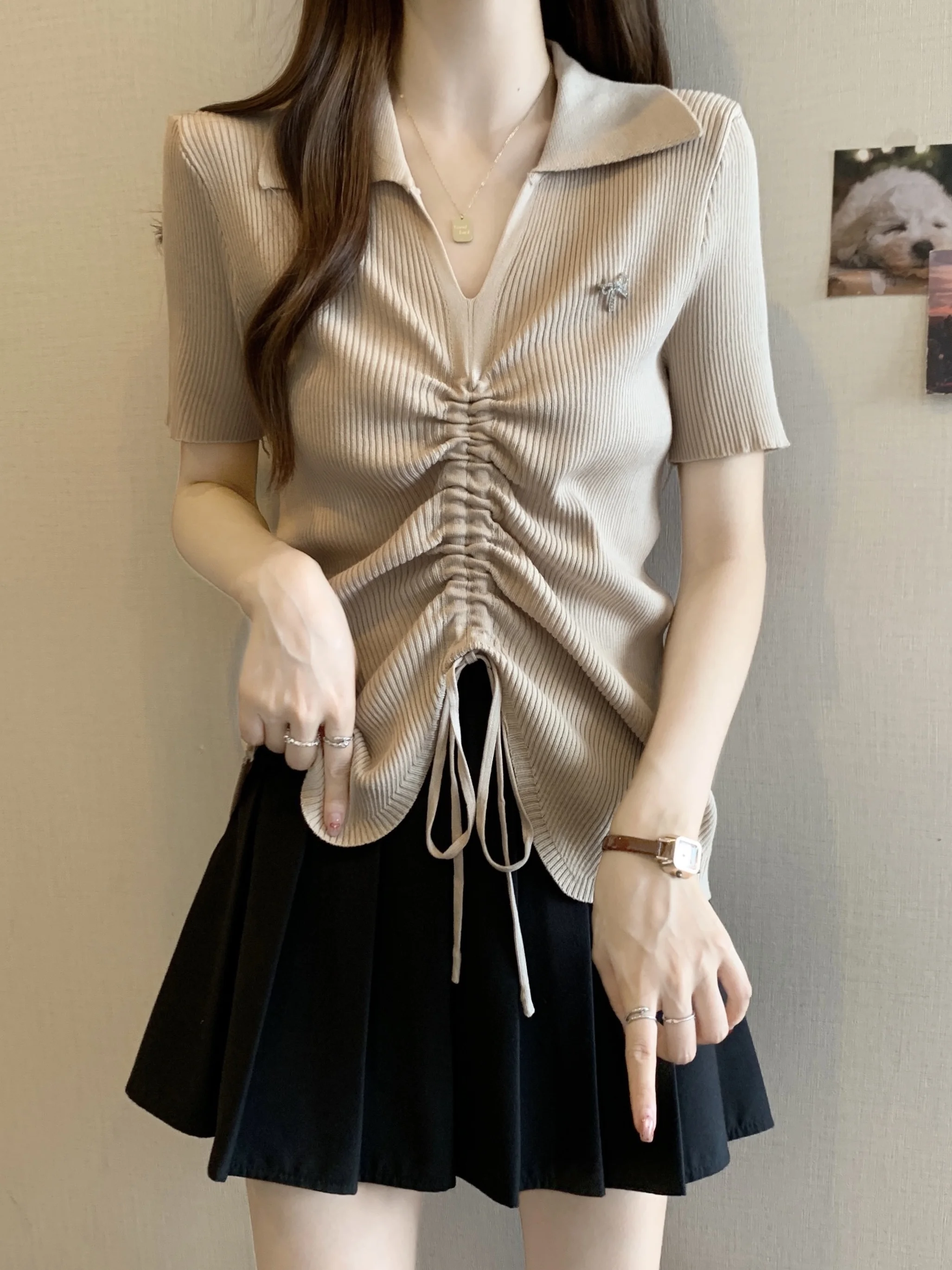 

Женская летняя футболка больших размеров из ледяного шелка с V-образным вырезом, облегающая, с завышенной талией на шнурке, в стиле принцесс.