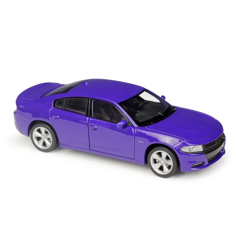 WELLY 1:24 2016 Dodge Charger mengejar Model mobil polisi simulasi Model mobil logam campuran koleksi ornamen hadiah ulang tahun anak laki-laki