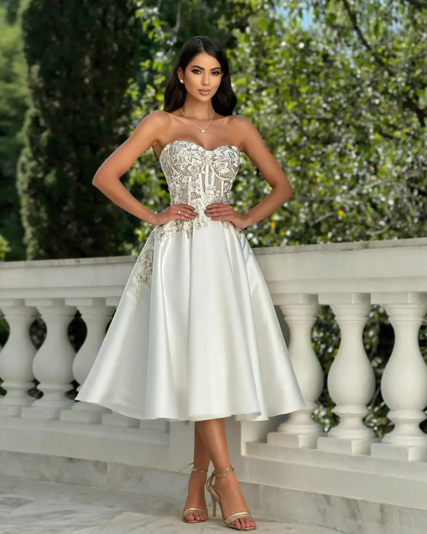 Gorgeous Short Wedding Dresse 2026 Strapless Lace Applique Tea Length A Line Satin Bridal Bride Party Gowns Vestidos De Noiva