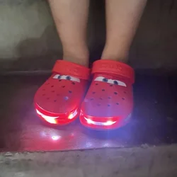 Cartoon Disney Lightning Mcqueen Pixar Crocs flashing light Outdoor beach slippers Cute anime kids shoes slip No95 cars slippers