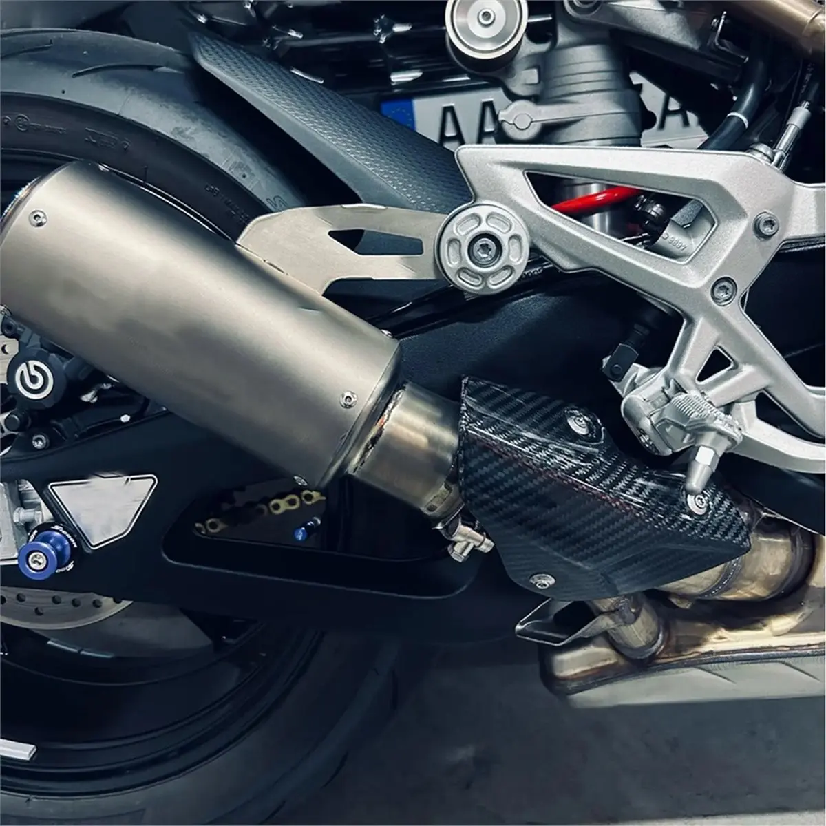 A23Z S1000R Carbon Fiber Heat Shield Exhaust Covers Protector Fairings for M1000R 2021-2024 Motorcycle Accessories