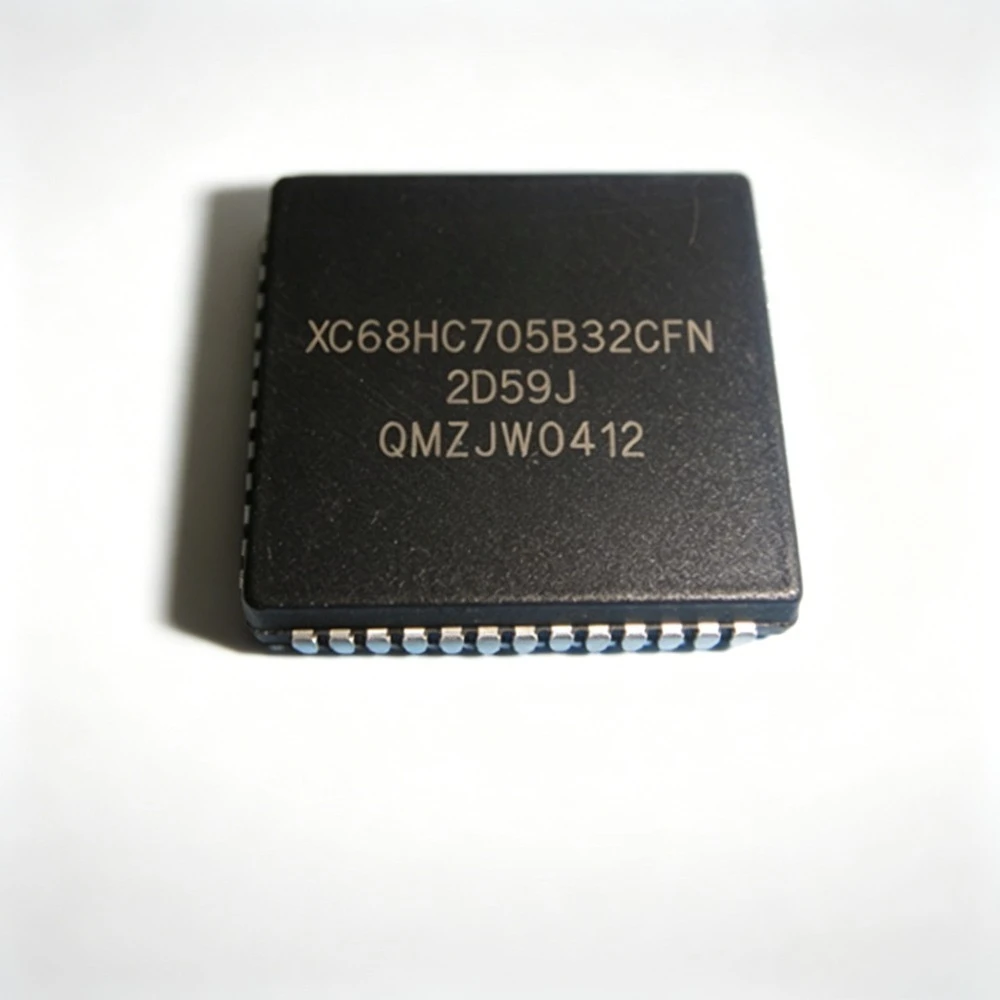 3pcs in stock XC68HC705B32CFN new