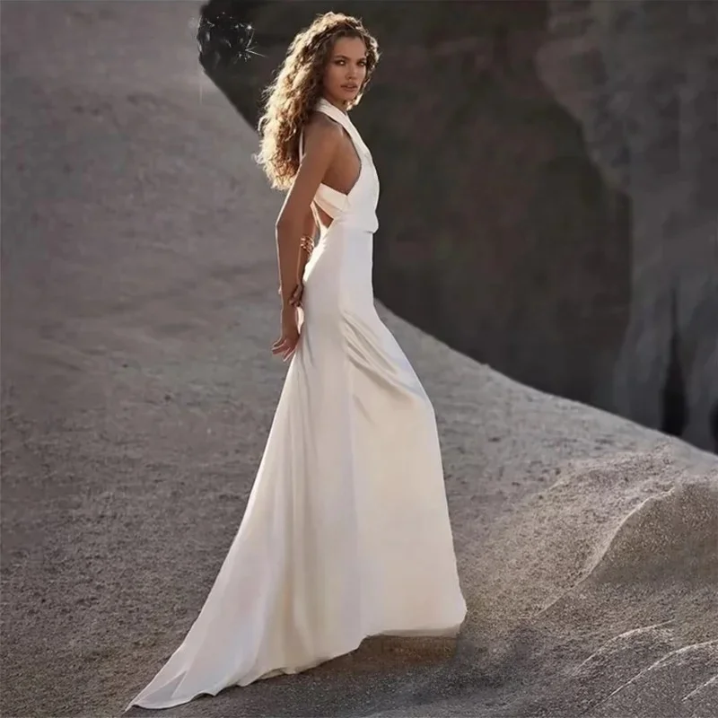 2024 Vestidos De Noiva civile sirena abiti da sposa in raso per donna Sexy Backless con cerniera piega Sexy Halter senza maniche