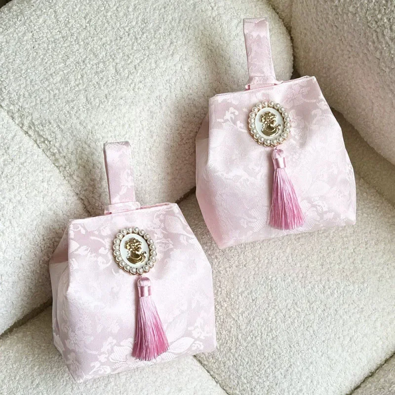 

10Pcs French Tassel Jacquard Wrist Bags Wedding Favors Candy Box Eid Mubarak Portable Candy Small Gift Bag Jewelry Packaging Bag