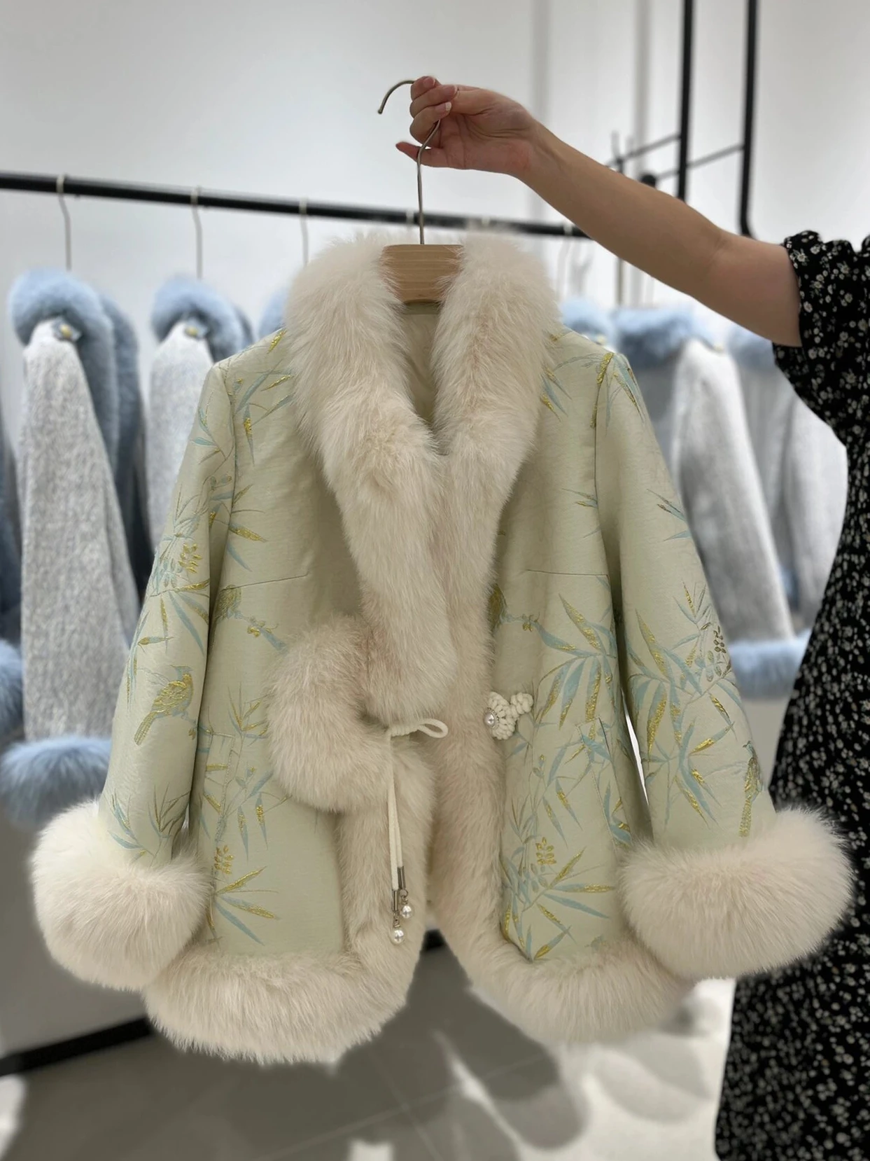 

New Year's Thiened down Cotton Fur Coat for Women Commute Sle Court Faion Commune Collar Coat Environmental Pr...