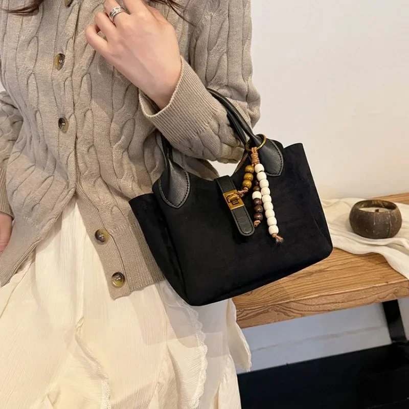 

Graceful Sleek Diaper Bag Tote Baby Trip Business Travel Exquisite Stylish Glamorous Timeless Versatile Practical Organized