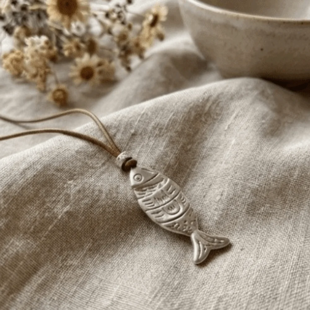 Trendy Durable Fish Necklace Cute Leather Cord Clavicle Chain Adjustable Chain Silver-colored Vintage Jewelry Ordinary Style