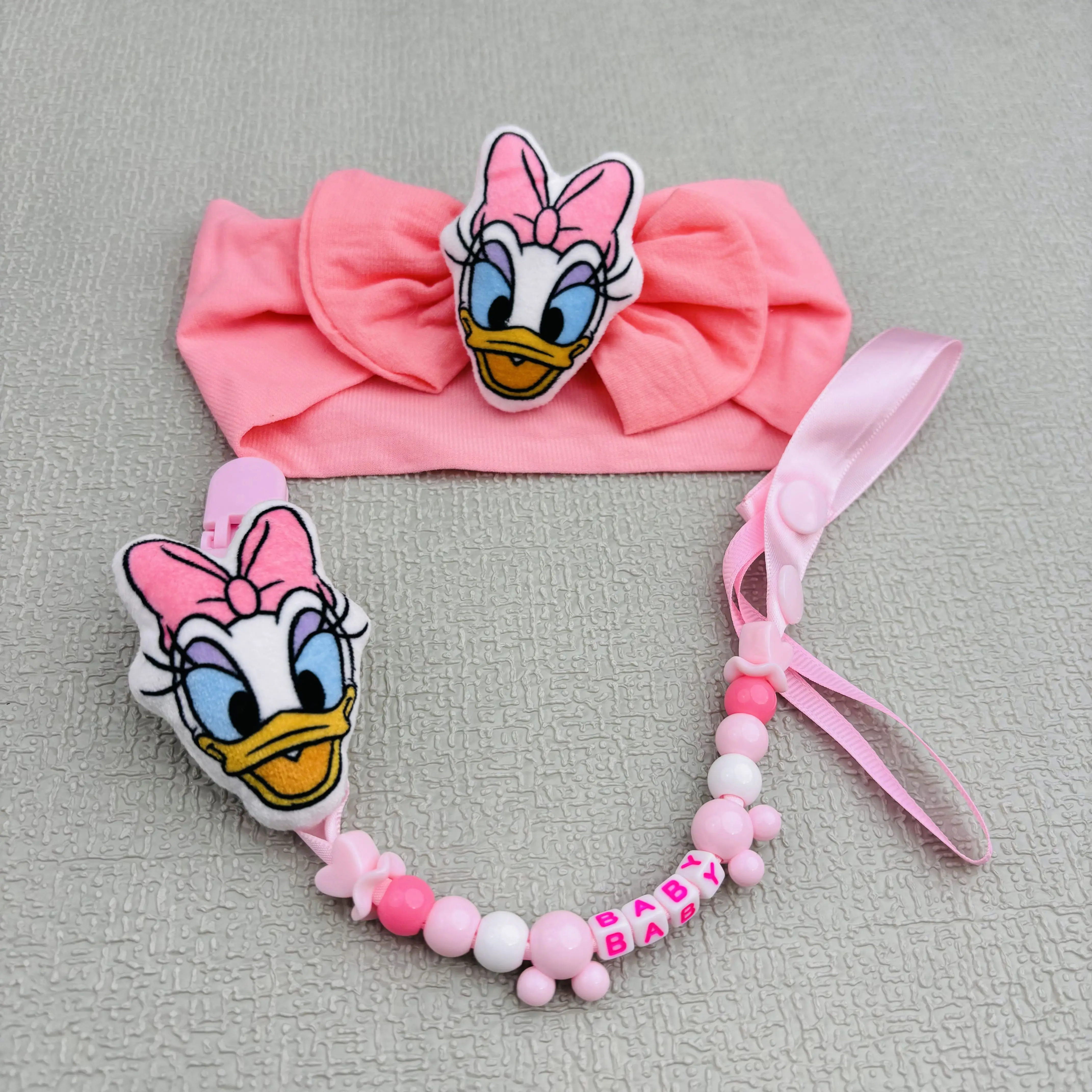 Дышащая хлопковая шапочка для новорожденных с одним бантом, детская однотонная шапка красного цвета с регулируемым зажимом-пустышком для младенцев