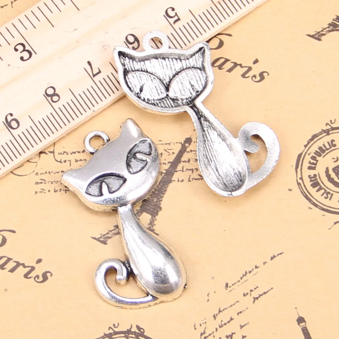 30pcs Charms For Jewelry Making cat fox 39x32mm Antique Silver Plated Pendants DIY Handmake Tibetan Silver Bracelet Necklace