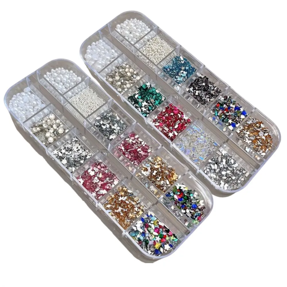 ลูกปัดเหล็กมุก 1/2 กล่อง ผสมคริสตัลตกแต่งเล็บ หลากสีสัน ประกายเพชร รูปผีเสื้อ ของตกแต่งเล็บสไตล์ Y2K เครื่องประดับตกแต่งเล็บ