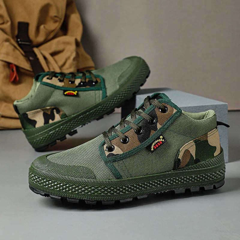 Men's and Women's Camping Sports Shoes Thick Soled Canvas Hiking Shoes Breathable Fashion Work Camouflage Tactical Short Boots