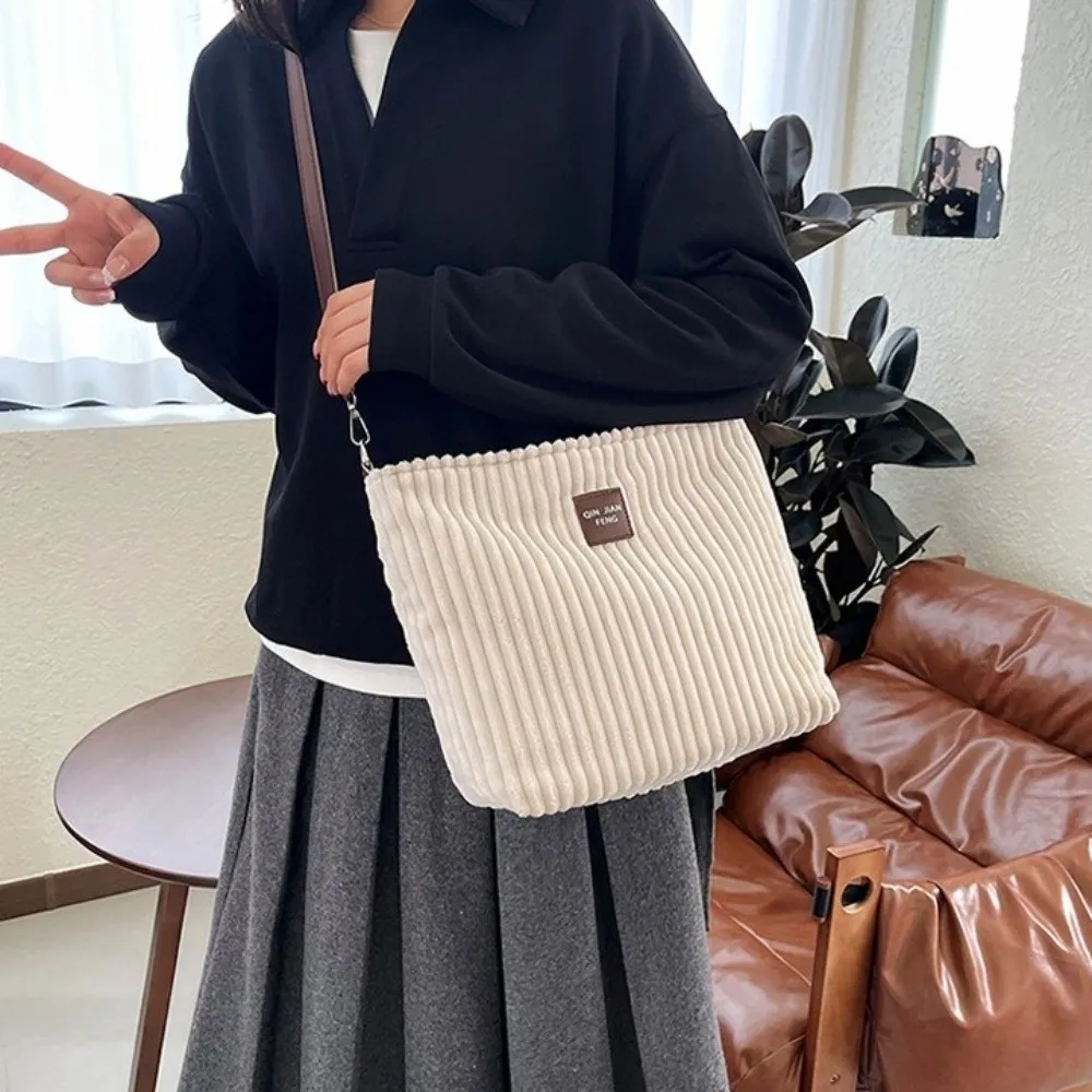 New Corduroy Shoulder Bags Large Capacity Strips Pattern Solid Color Handbags Ajustable Strap Girls Daily Pouch For Women Girls