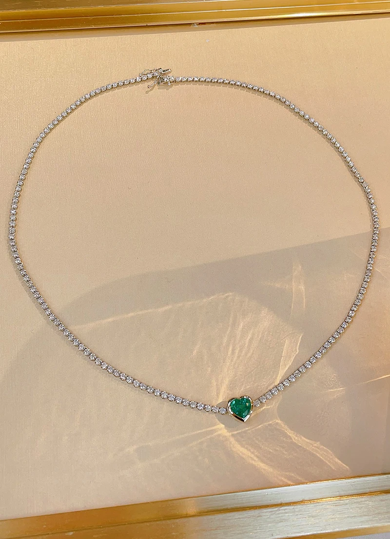 KUGG 100% 18K White Gold Necklace Elegant Heart Shape Luxury Diamond Natural Emerald Necklace for Women High Wedding Jewelry