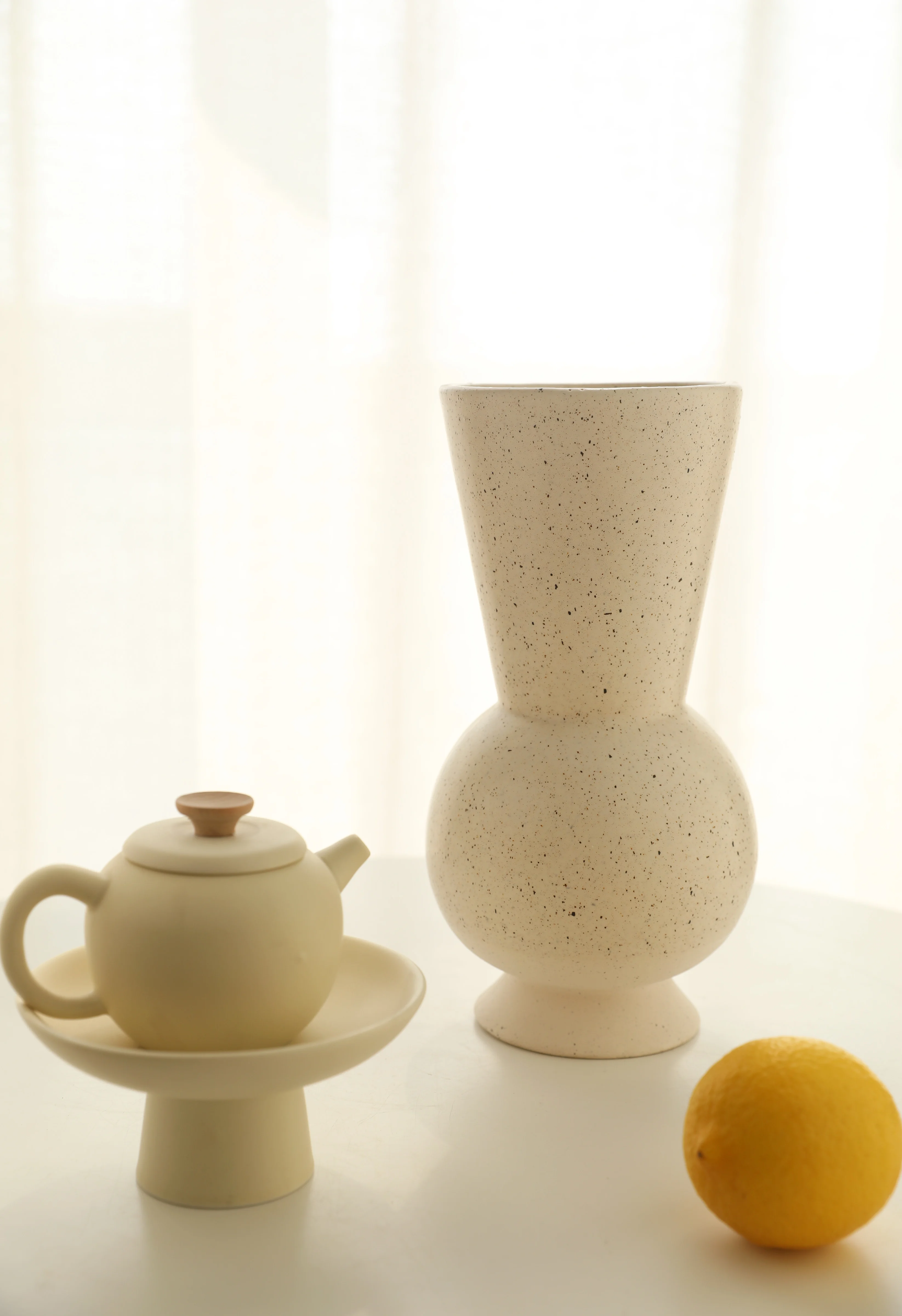 Simple Creamy Sesame Glazed Porcelain Vase, Nordic Style, Home Decor, Desk Decoration, Home Garden