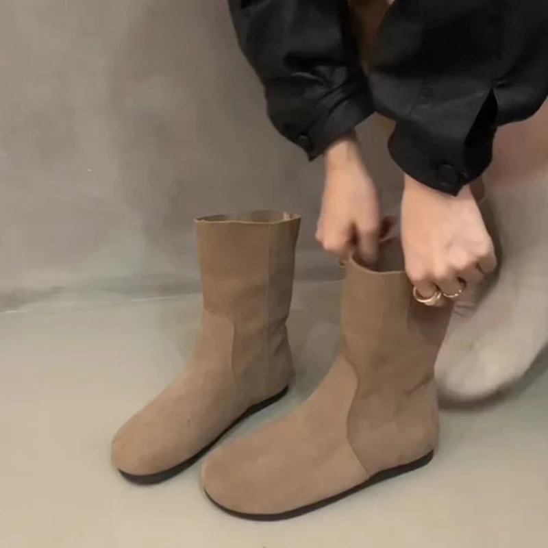 الجلد المدبوغ الشقق النساء أحذية الشتاء موضة منتصف العجل الأحذية عدم الانزلاق أحذية دافئة مريحة السببية امرأة أحذية رياضية 2025 الاتجاه Chaussures فام