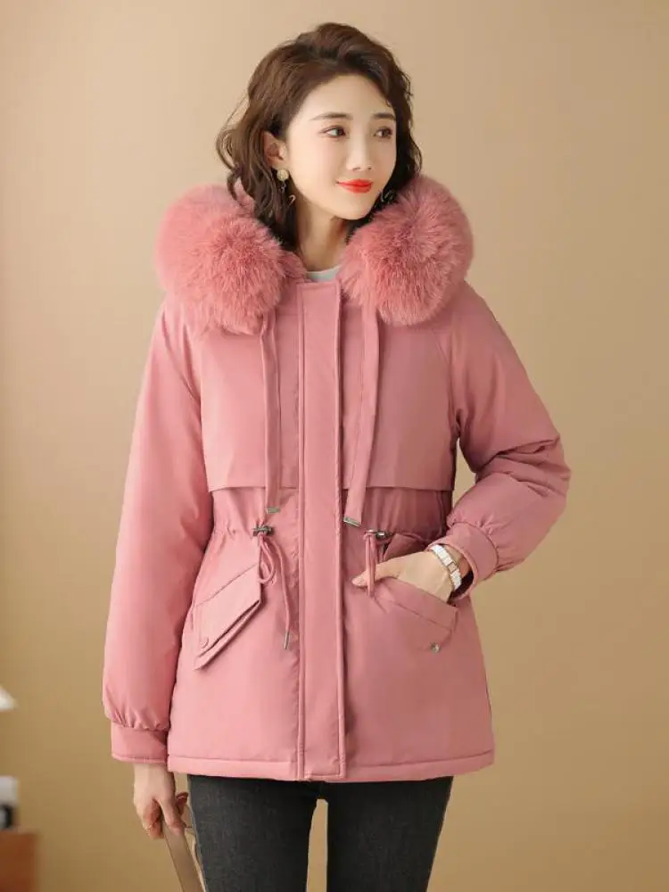 Versione coreana 2025 Nuovo abbigliamento da donna Giacca corta in cotone spesso Cappotto invernale con collo in pelliccia con cerniera oversize solido versatile