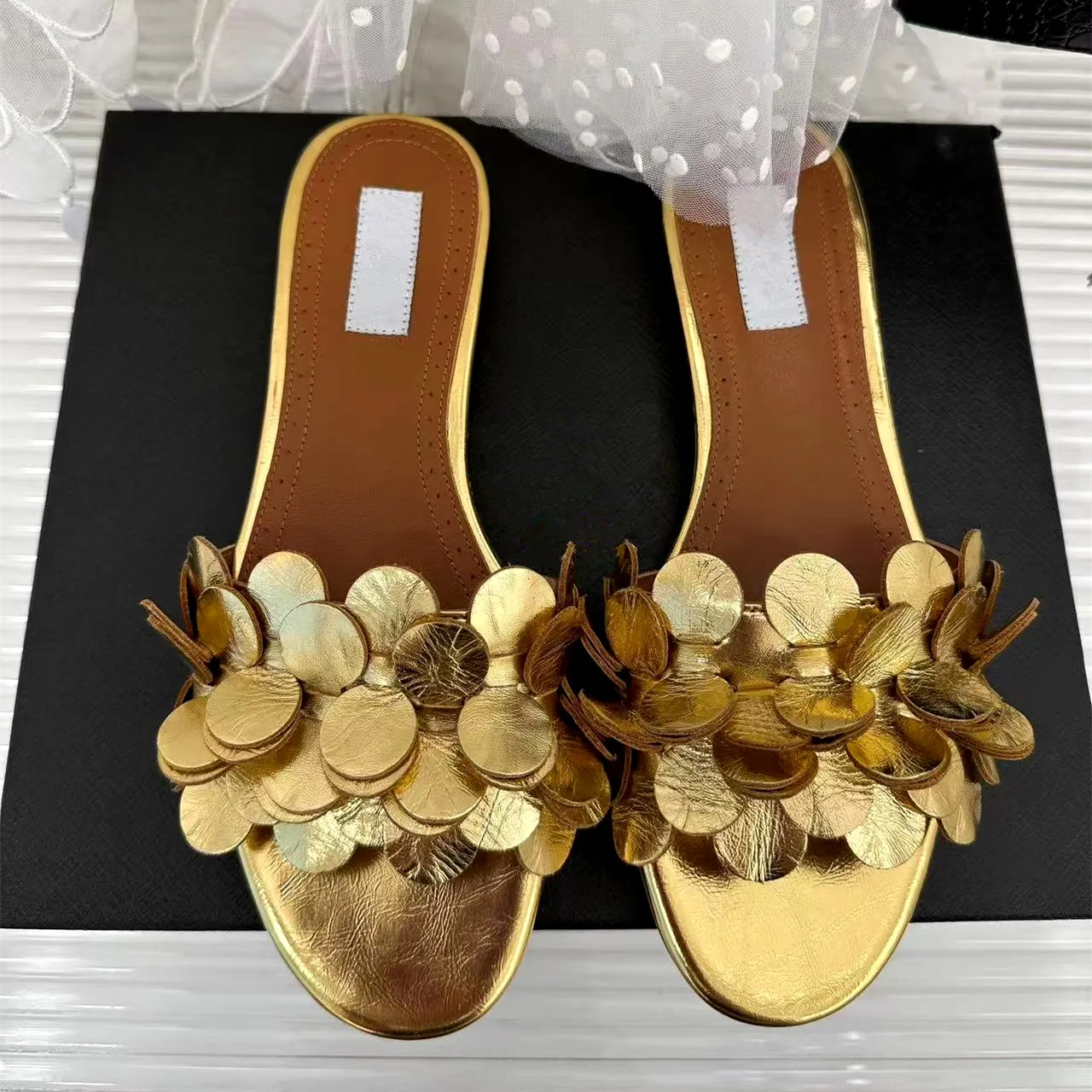 

Женские шлепанцы из натуральной кожи с цветочным принтом, на плоской подошве, универсальные, повседневные, в стиле One Line Dragging, для отпуска и пляжа, размер S