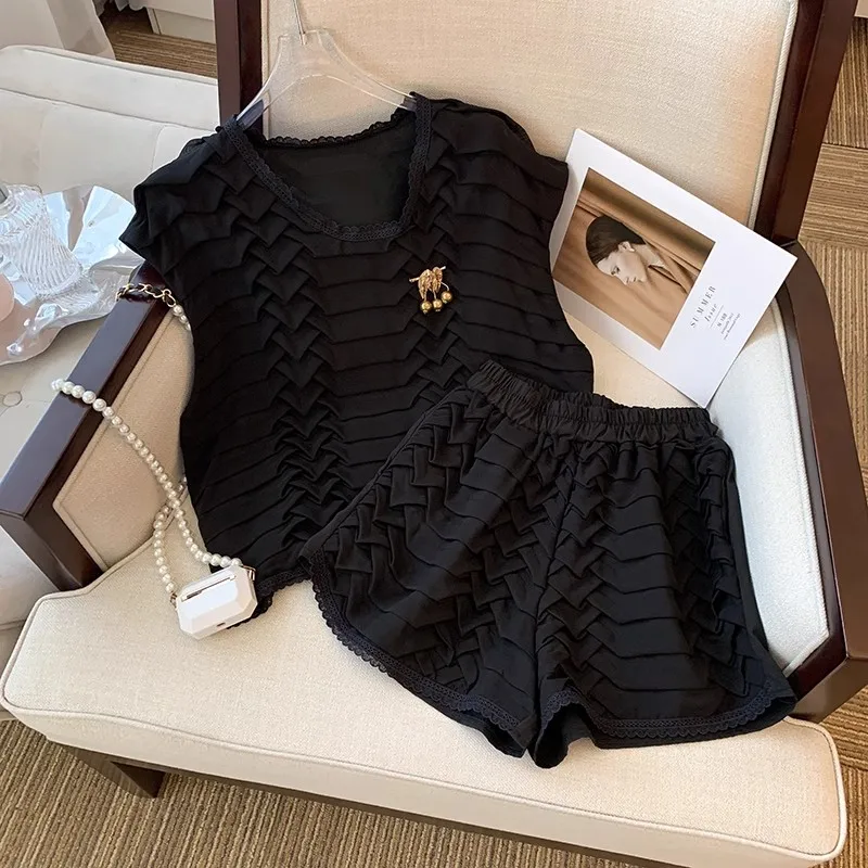 

Summer Small Fragrance Black 2-Piece Set Women High Quality Lace Panel Pleated Vest Top+High Waist Shorts Casual Commuter Suit