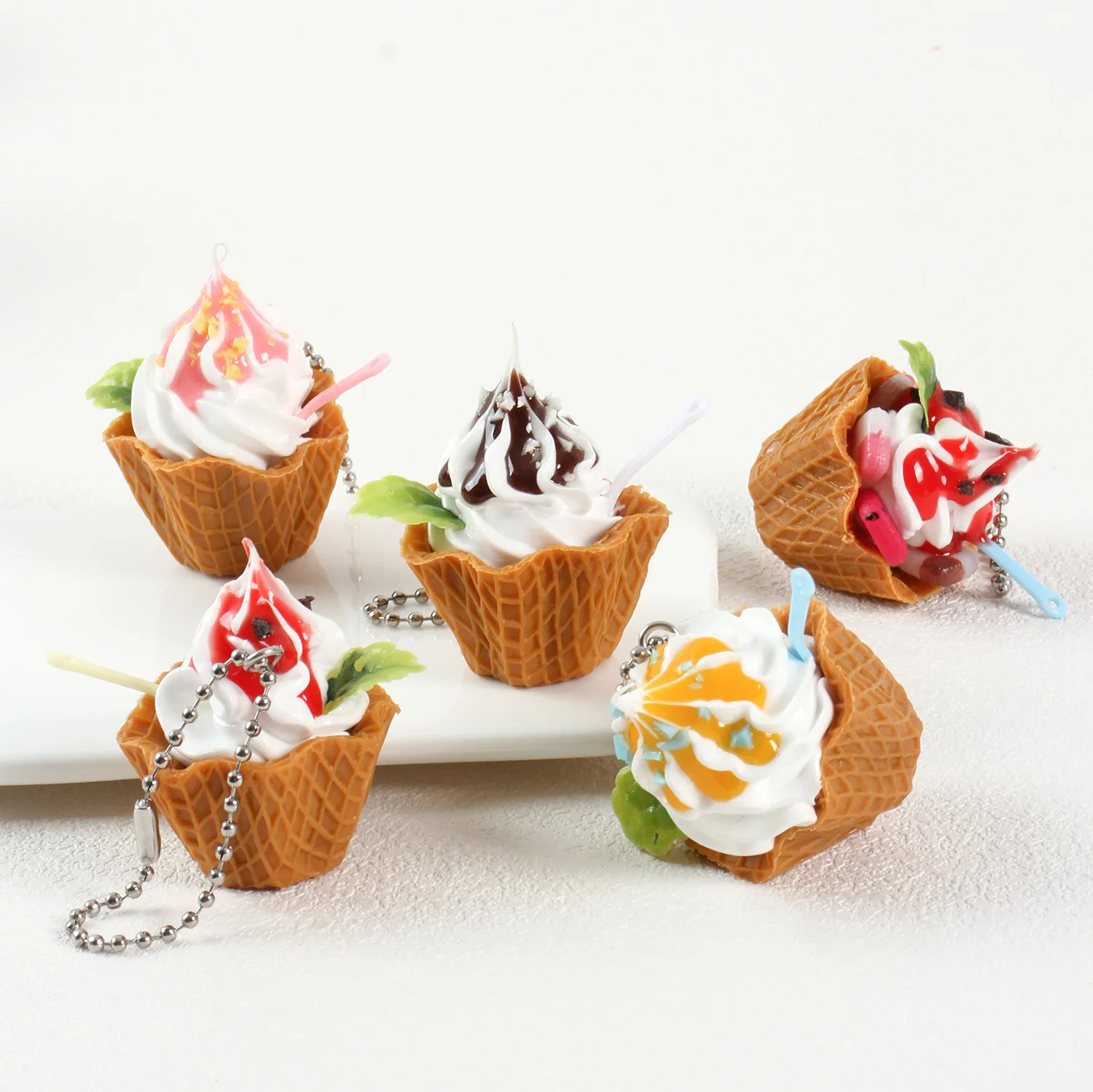 New Popular Simulation Food Keychain Cream Cake Key Chains Flower Ttrays Cake Bags Pendants Promotional Small Gifts