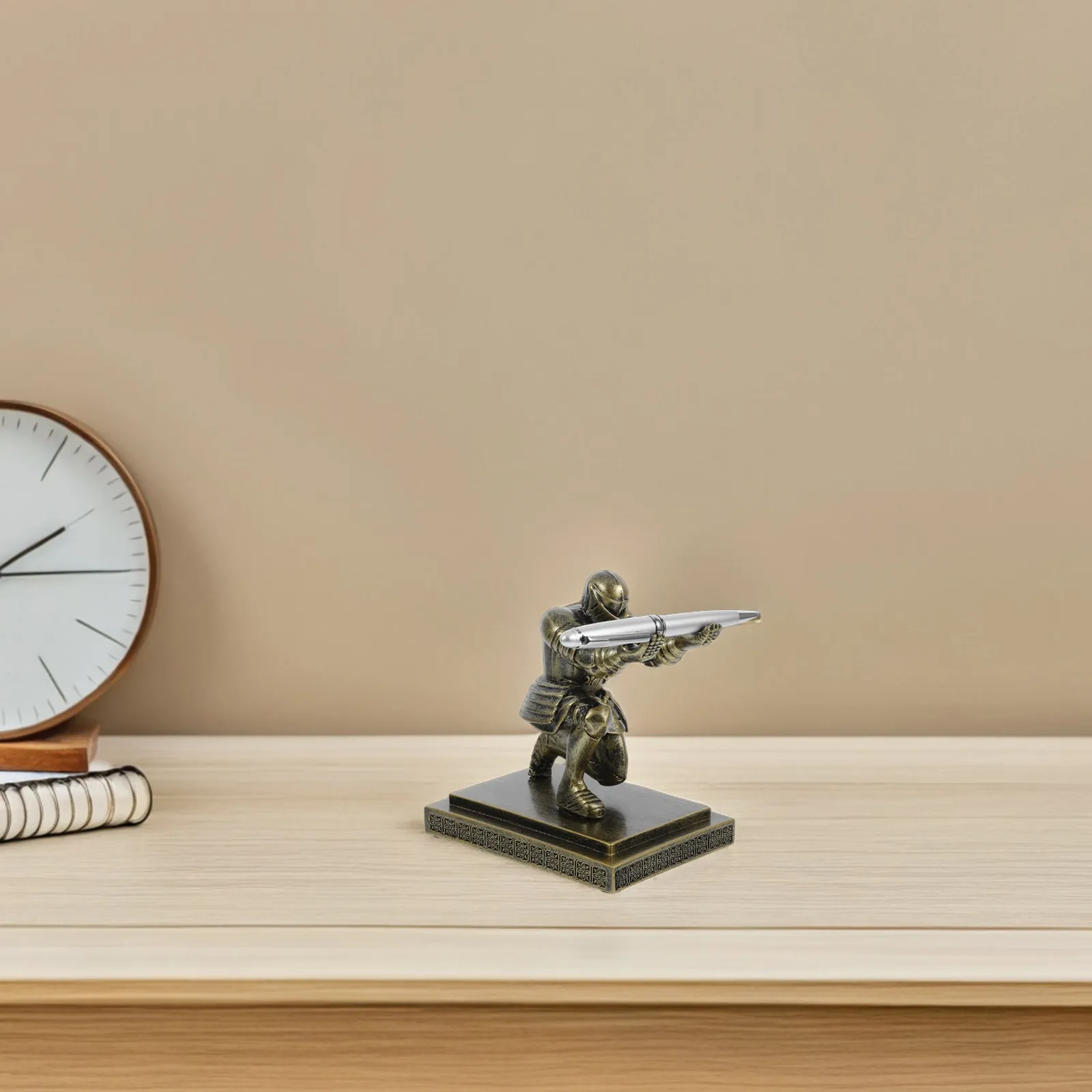 portapenne-vintage-a-forma-di-soldato-espositore-da-scrivania-in-metallo-a-forma-di-cavaliere-organizzatore-per-ufficio-supporto-decorativo-per-penne