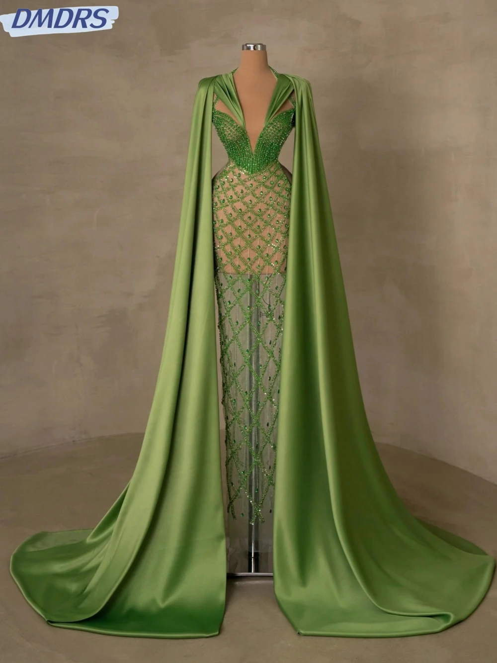 

Green Beaded Rhinestone Evening Dress With Cape Sleeve Sexy Illusion Sheath Long Prom Dresses Customized Luxury Cocktail Gown