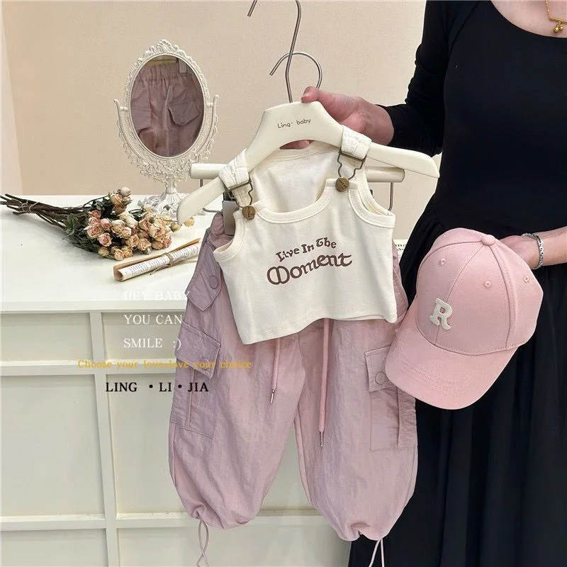 

Baby Girls Fashion Sets Children Summer Trends Vests+Cargo Pants 2Pcs 2024 New Toddler Button Clothes Kids Casual Letter Suit