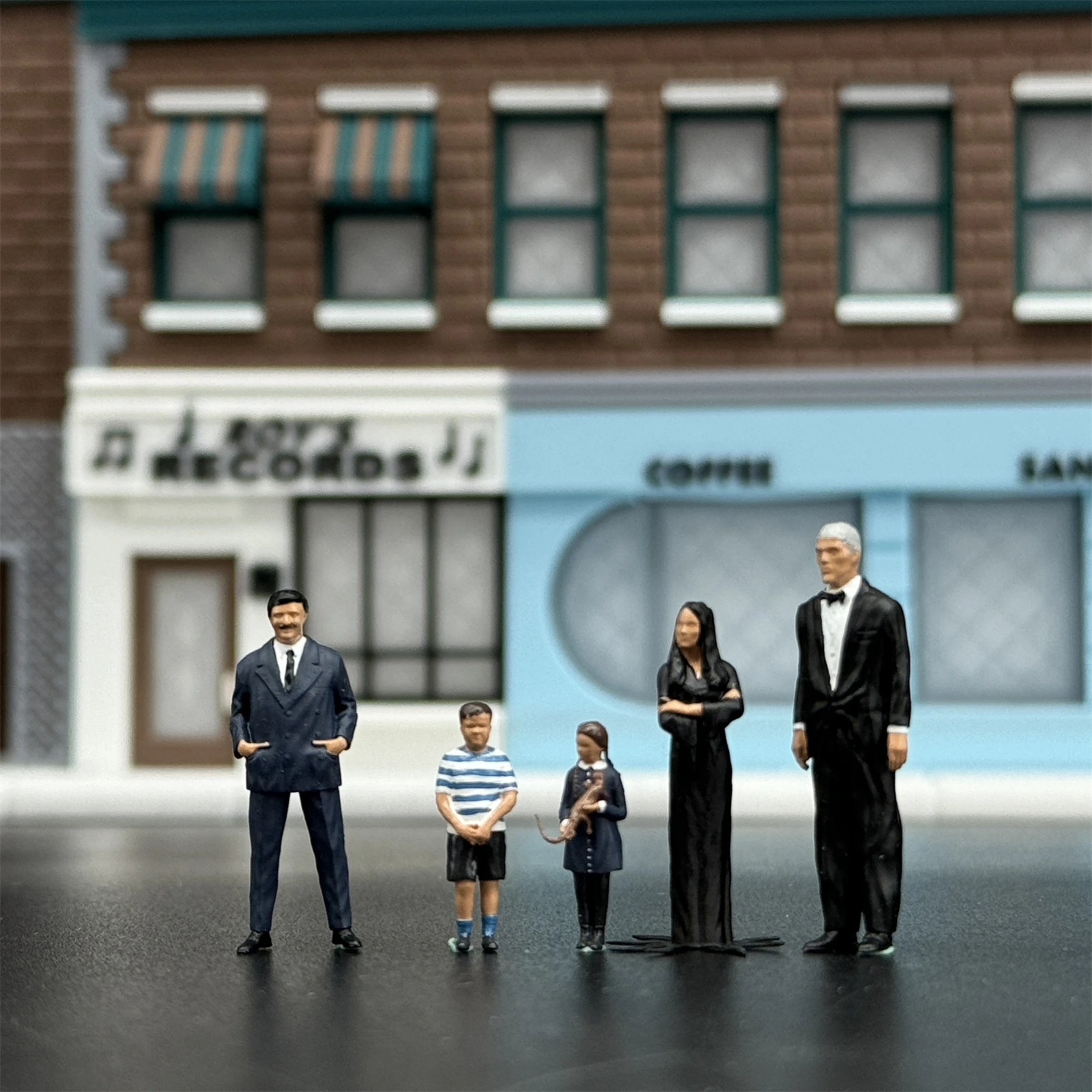 نموذج مشهد عرض سيارة من سبيكة دييكاست الراتنج ، عائلة الكبار ، Dioramas مصغرة ، 5 أرقام ، مقياس 1: 64