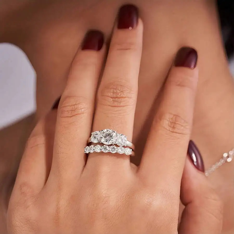 

Fashion Micro-Inlaid Zirconia Ring With Starry Diamond Design For Women