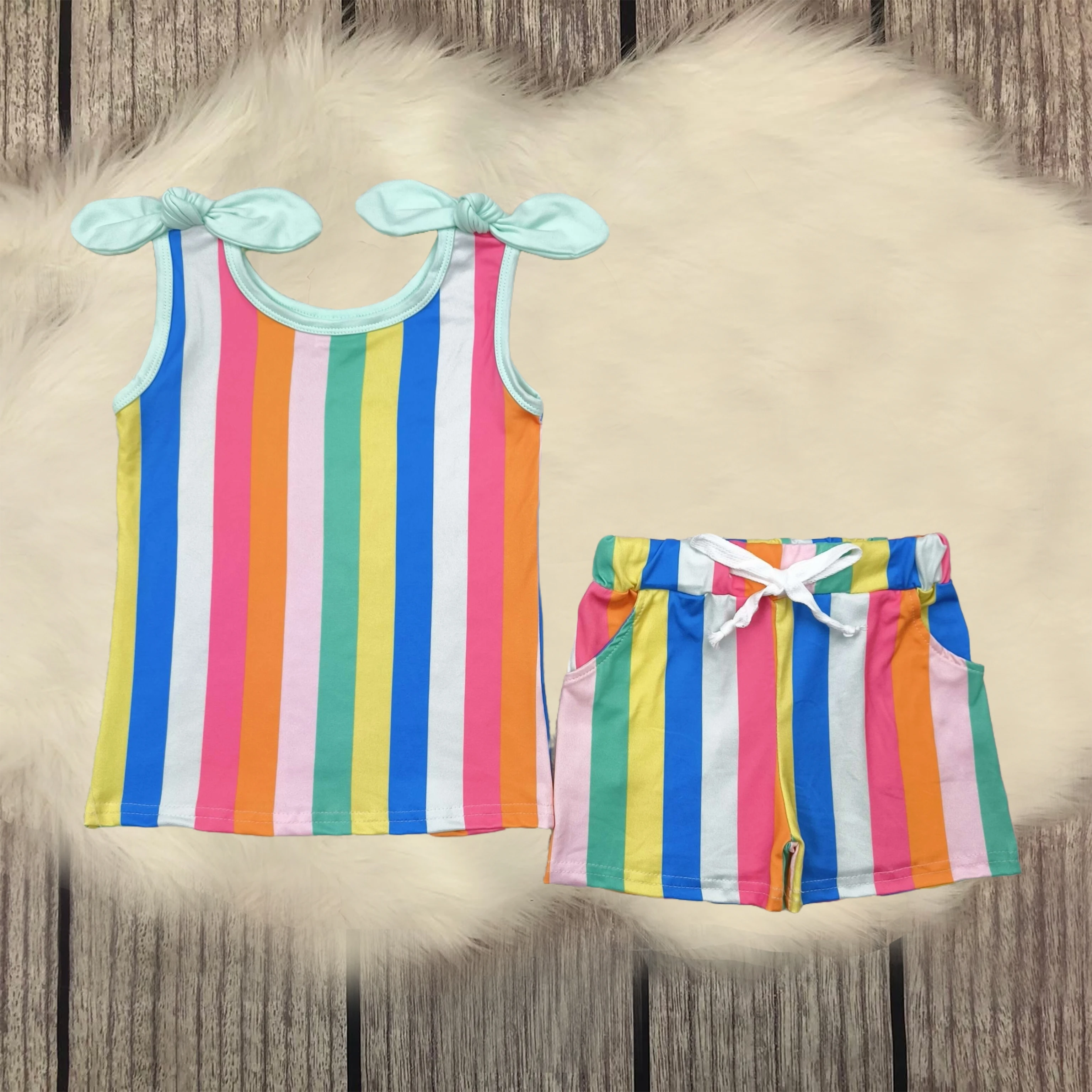 

Wholesale Summer Baby Girls Colorful Stripe Strap Top Pocket Shorts Clothes Sets Infant Toddler Kids Children Boutique Outfit