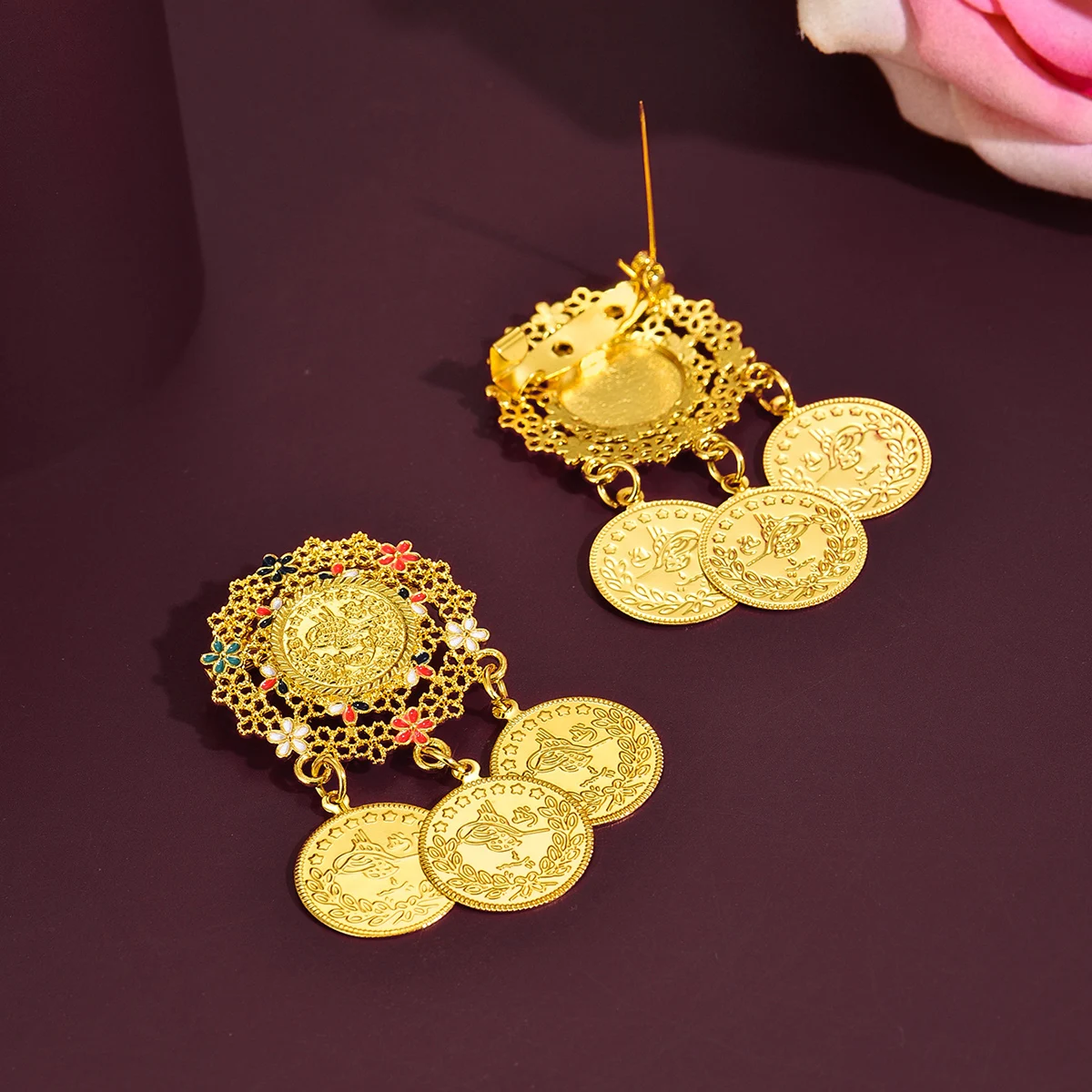 

Пара позолоченных брошей ручной работы, изысканный ажурный цветочный узор для свадебных торжеств, банкетов, аксессуар для одежды