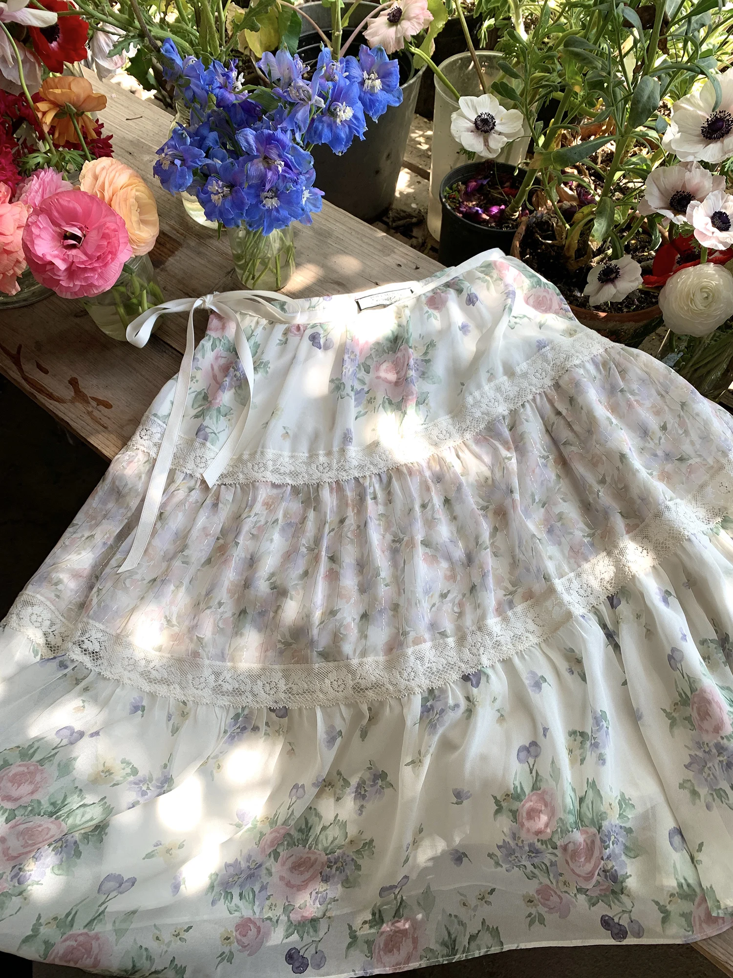 

Vintage POKEMENG Floral Lace Splicing Chiffon Half Skirt High Waist A-Line Gown for Women Spring 2026 Seasonal Collection