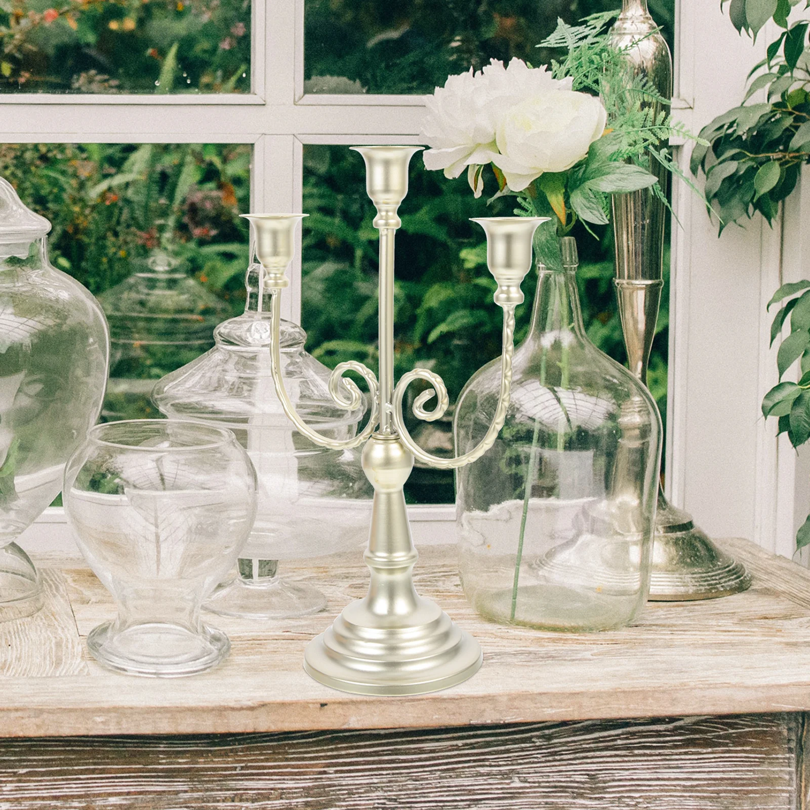 Vintage Iron 3-Arms Candelabrum Multi-Head Candlestick Decorative Metal Stand For Home Tabletop Party Decoration Household